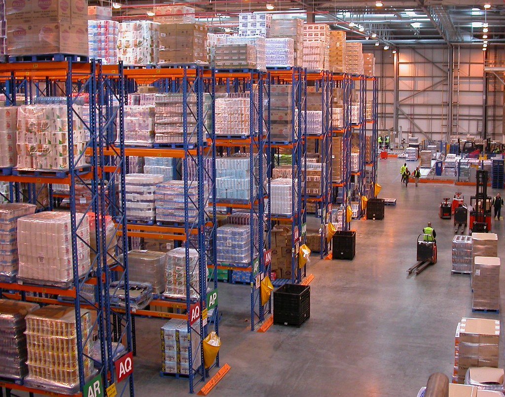 Florence warehouse operations supporting cross-border logistics